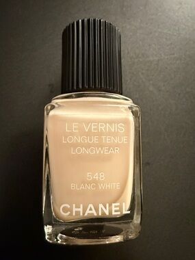 CHANEL Le Vernis Nail Polish 548 Blanc White-Beige